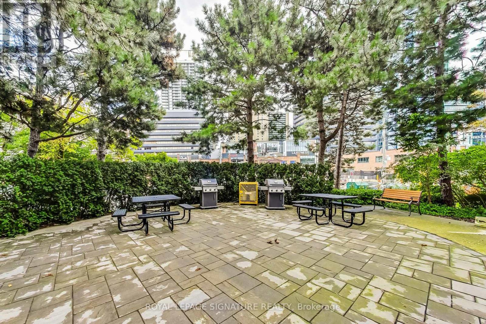 Photo 32 of 1208 33 Elmhurst Avenue, Toronto ON