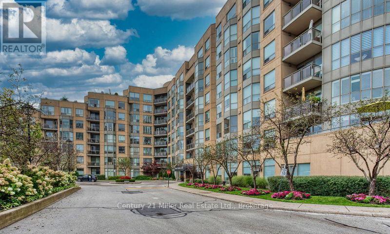 Photo 2 of 319 2511 Lakeshore Road W, Oakville ON