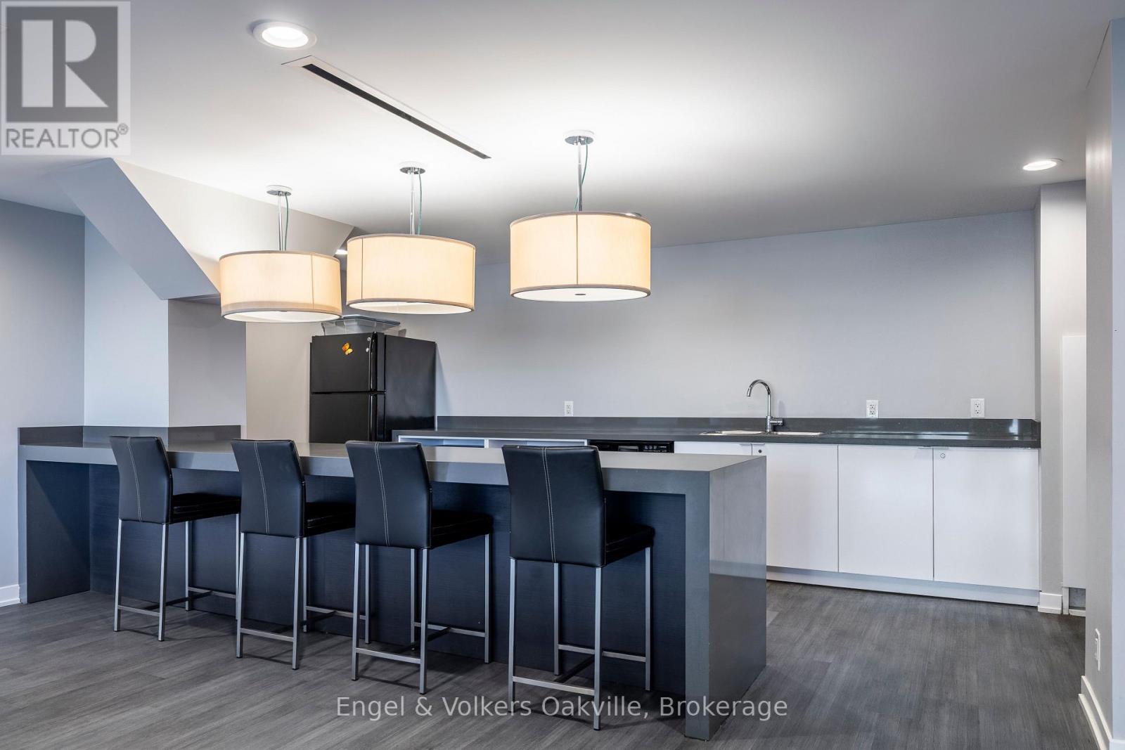 Photo 24 of 1940 Ironstone Drive, Burlington ON