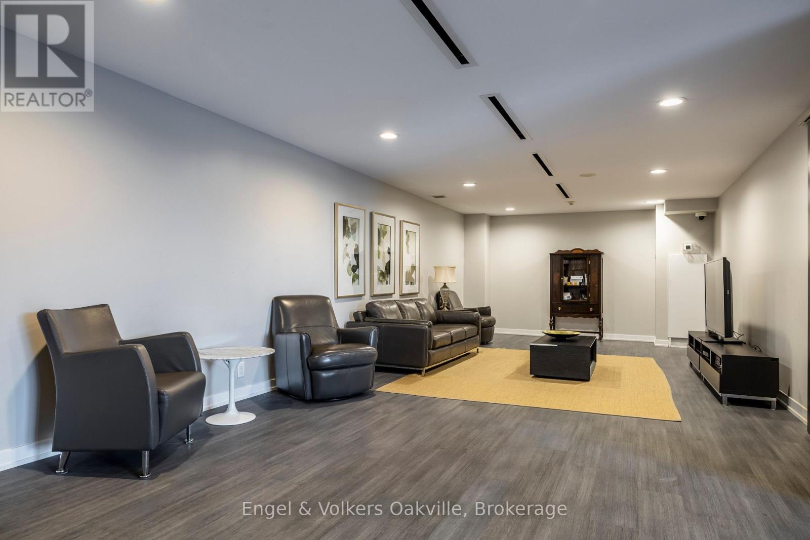 Photo 28 of 1940 Ironstone Drive, Burlington ON