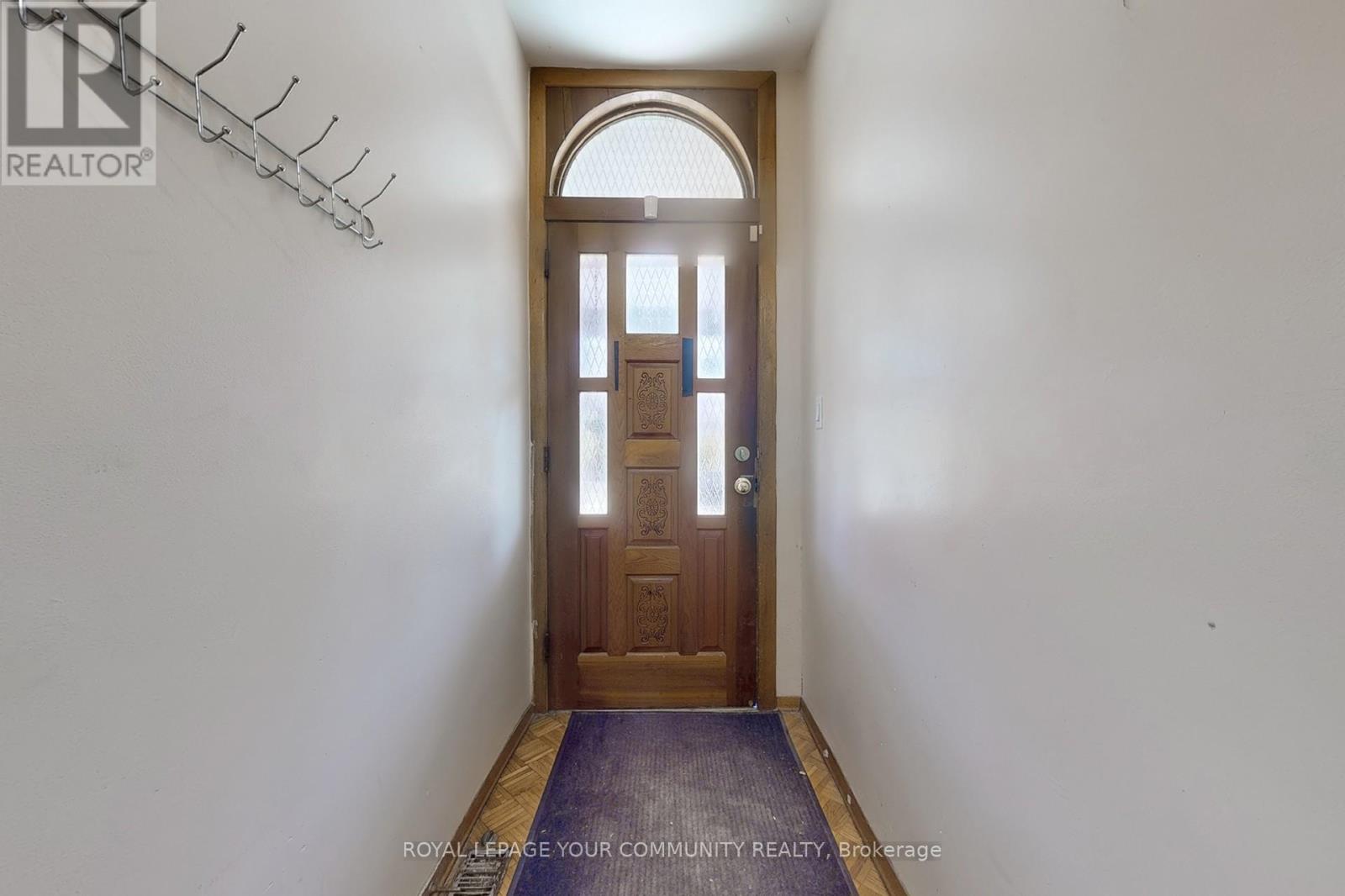 Photo 12 of 134 Brunswick Avenue, Toronto ON
