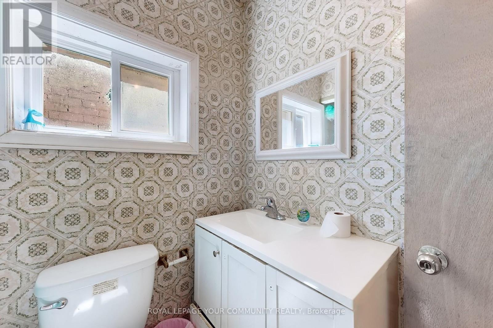 Photo 18 of 134 Brunswick Avenue, Toronto ON