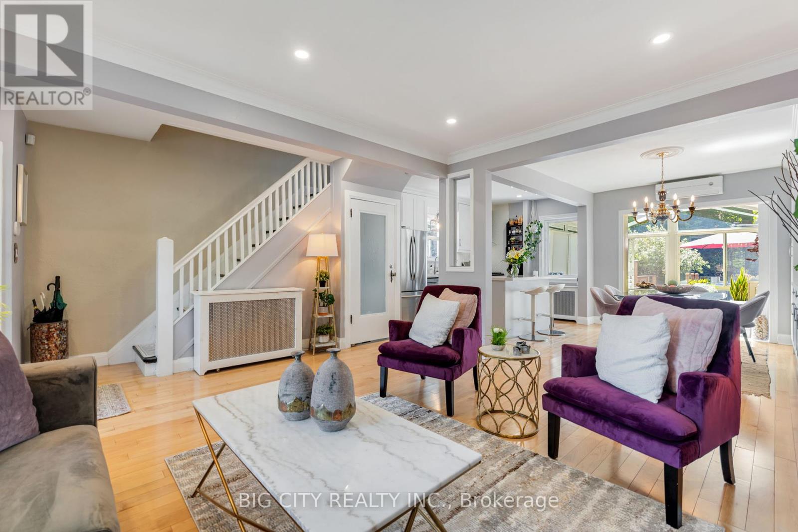 Photo 11 of Main 189 Donlea Drive, Toronto ON