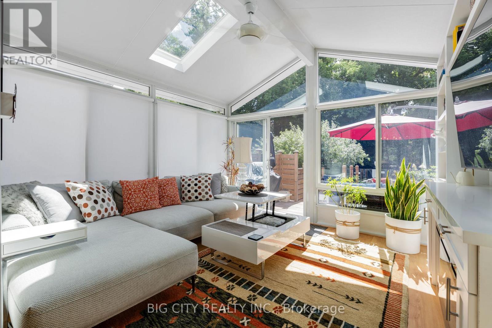Photo 18 of Main 189 Donlea Drive, Toronto ON
