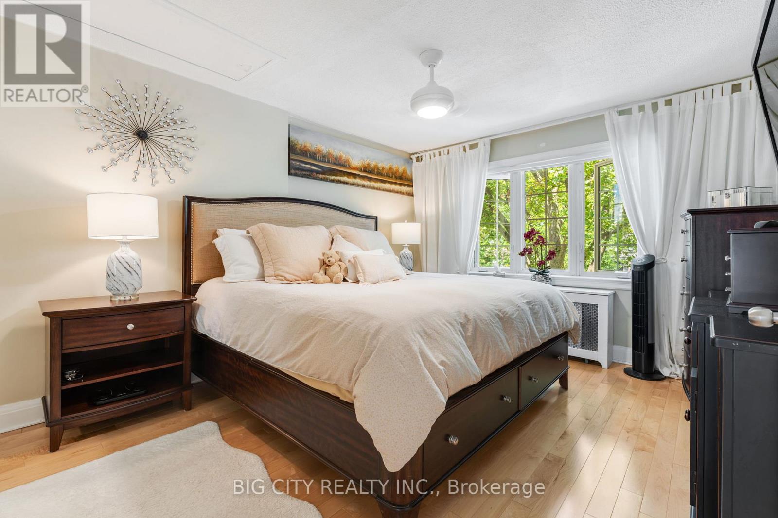 Photo 24 of Main 189 Donlea Drive, Toronto ON