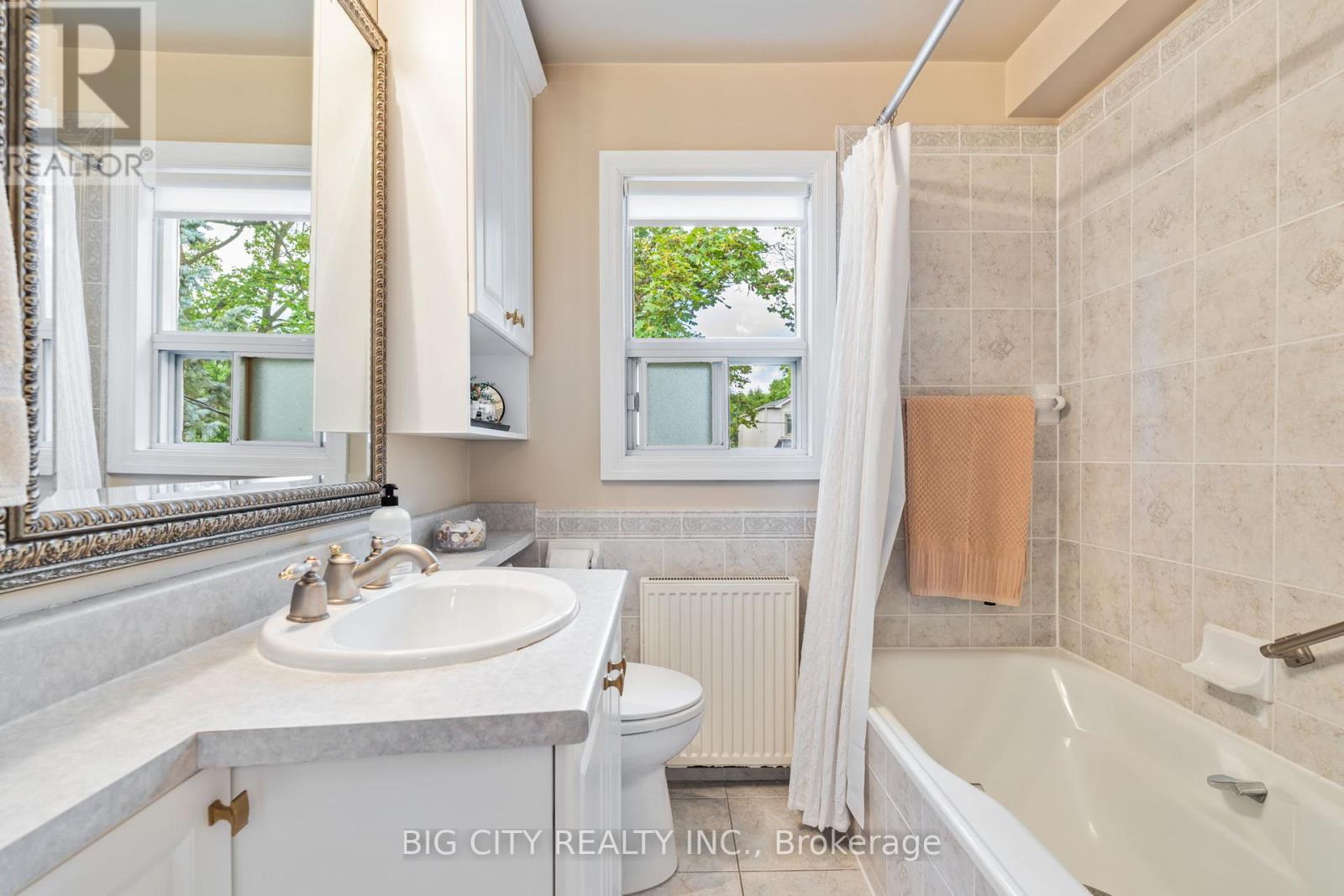 Photo 30 of Main 189 Donlea Drive, Toronto ON