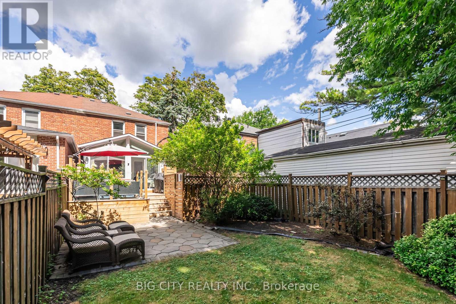 Photo 35 of Main 189 Donlea Drive, Toronto ON