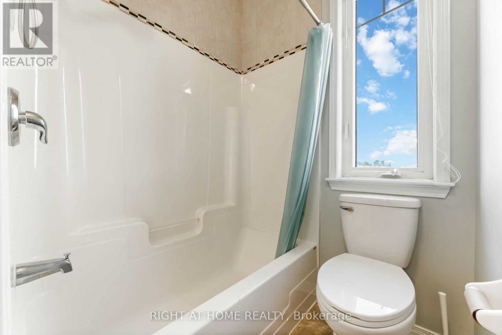 Photo 14 of 250 Espin Heights, Ottawa ON