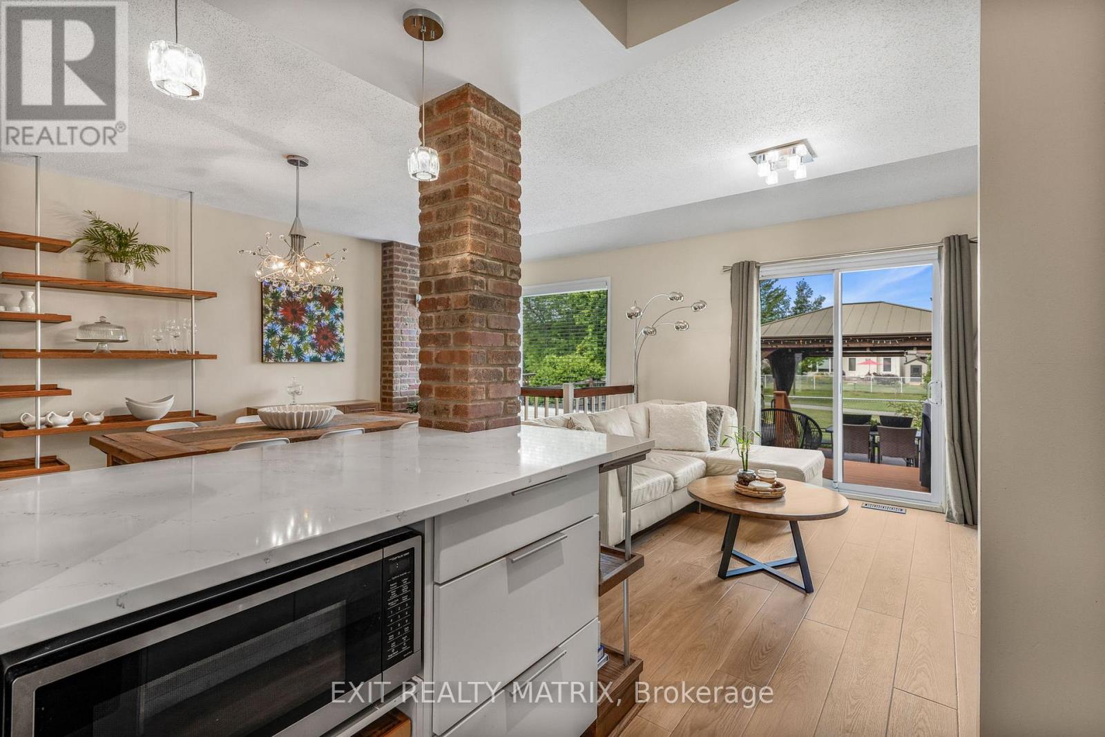 Photo 15 of 1503 Briarfield Crescent, Ottawa ON