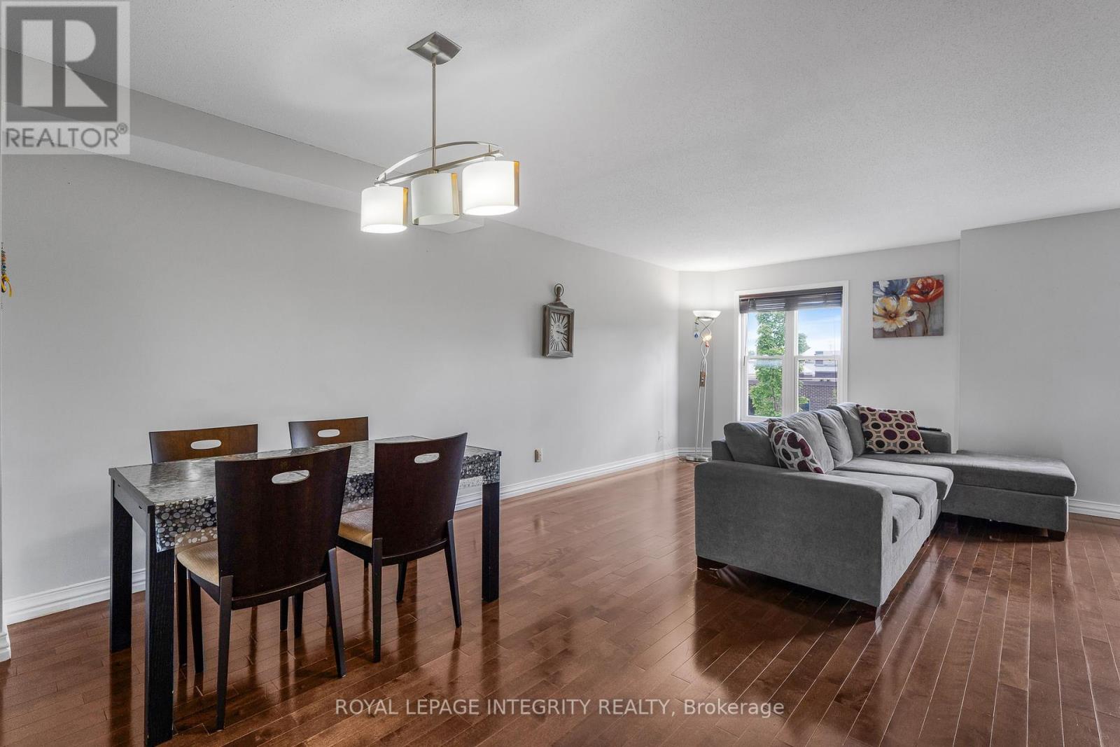 Photo 11 of 111 Arcola Private, Ottawa ON