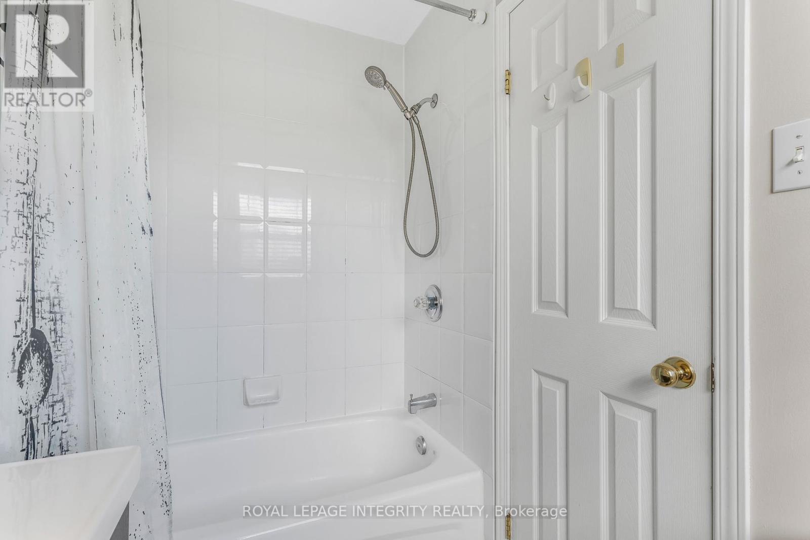 Photo 21 of 111 Arcola Private, Ottawa ON