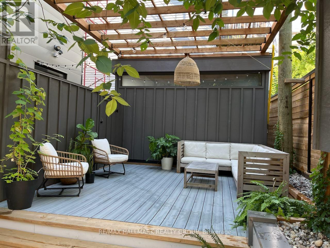 Photo 18 of 59 Douglas Avenue, Ottawa ON
