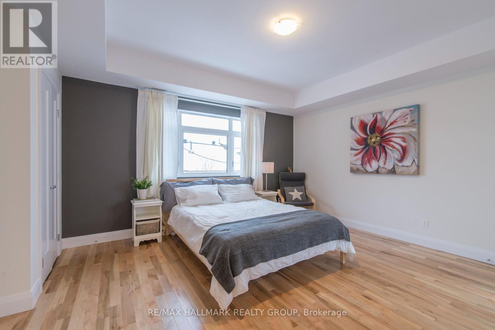 Photo 7 of 59 Douglas Avenue, Ottawa ON