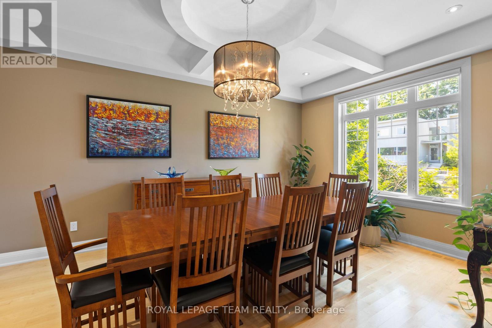 Photo 10 of 31 Granville Avenue, Ottawa ON