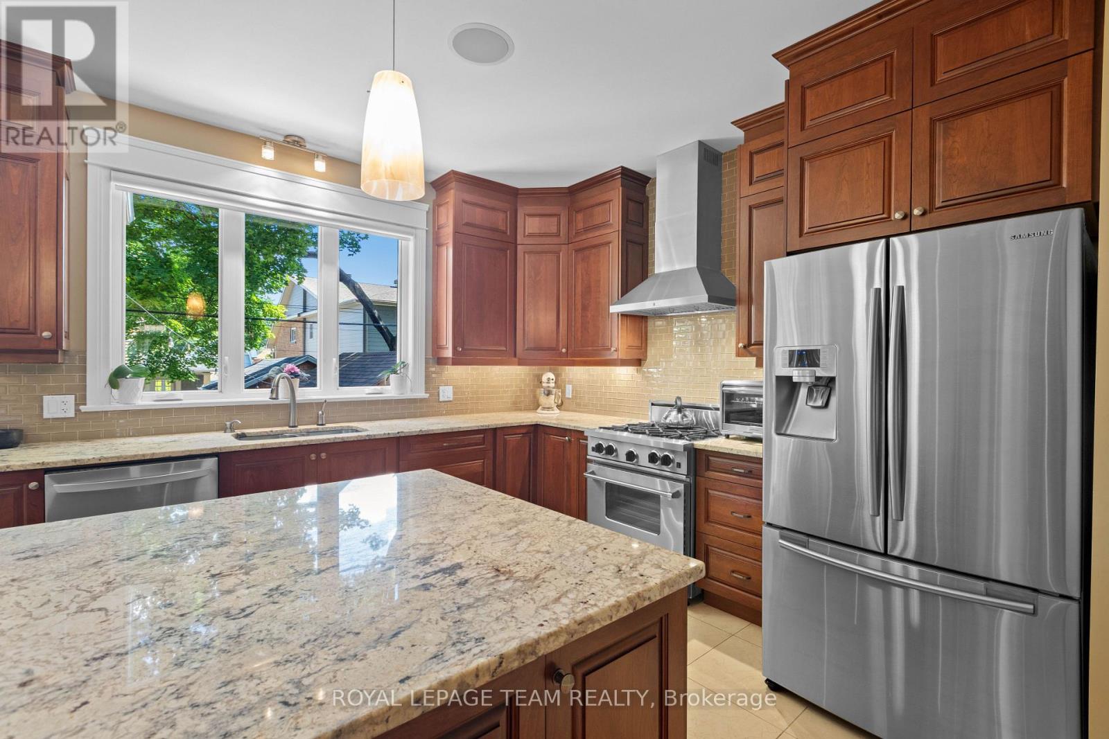 Photo 18 of 31 Granville Avenue, Ottawa ON