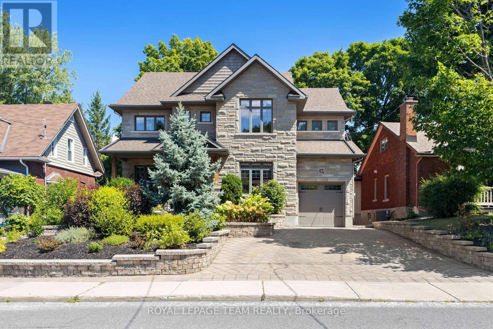 Photo 2 of 31 Granville Avenue, Ottawa ON