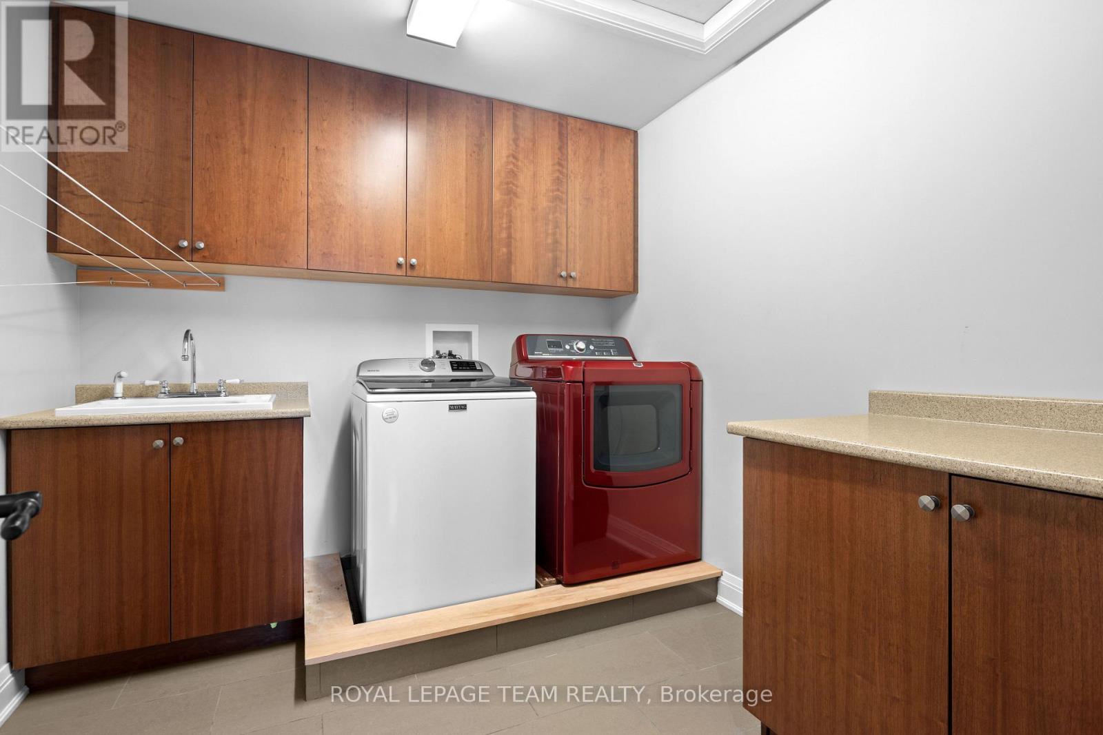 Photo 33 of 31 Granville Avenue, Ottawa ON