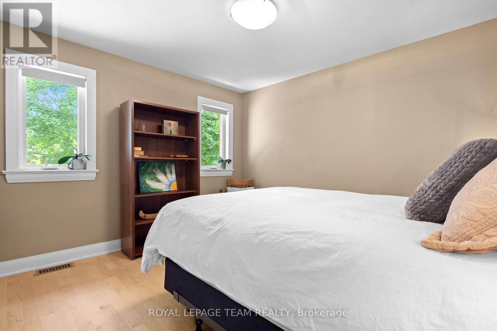 Photo 35 of 31 Granville Avenue, Ottawa ON