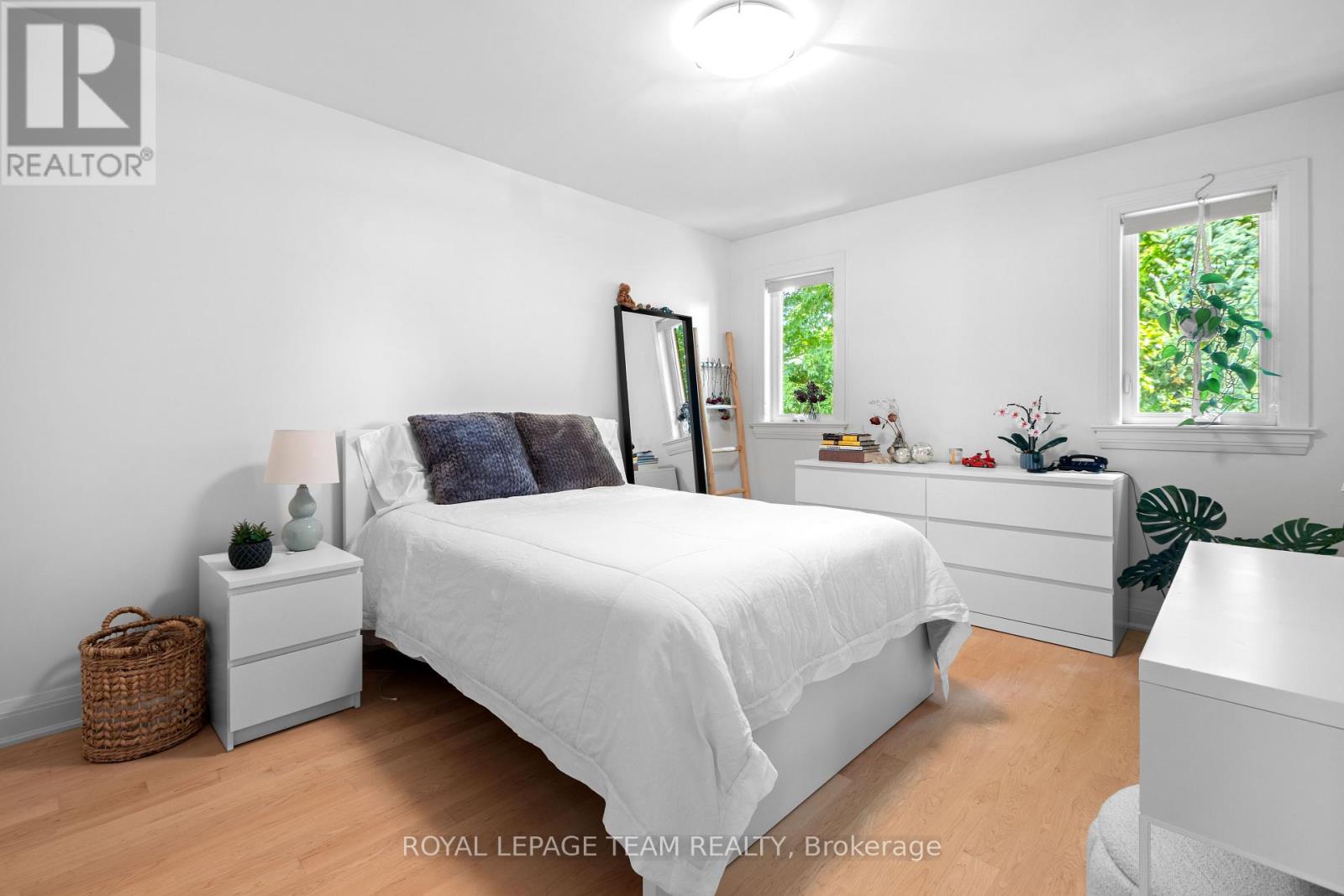 Photo 37 of 31 Granville Avenue, Ottawa ON