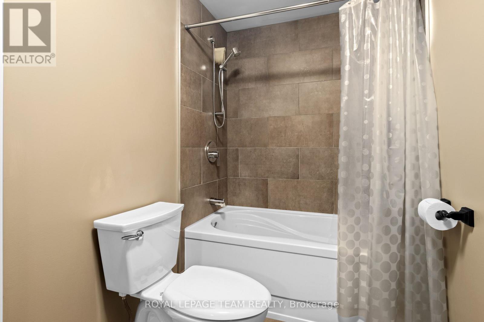 Photo 43 of 31 Granville Avenue, Ottawa ON