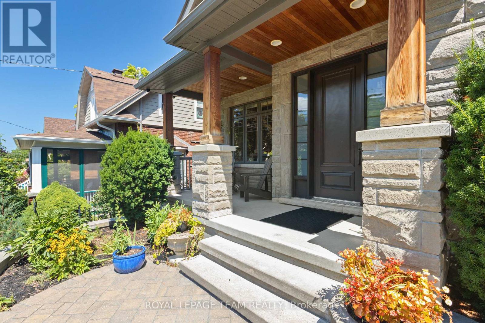 Photo 6 of 31 Granville Avenue, Ottawa ON