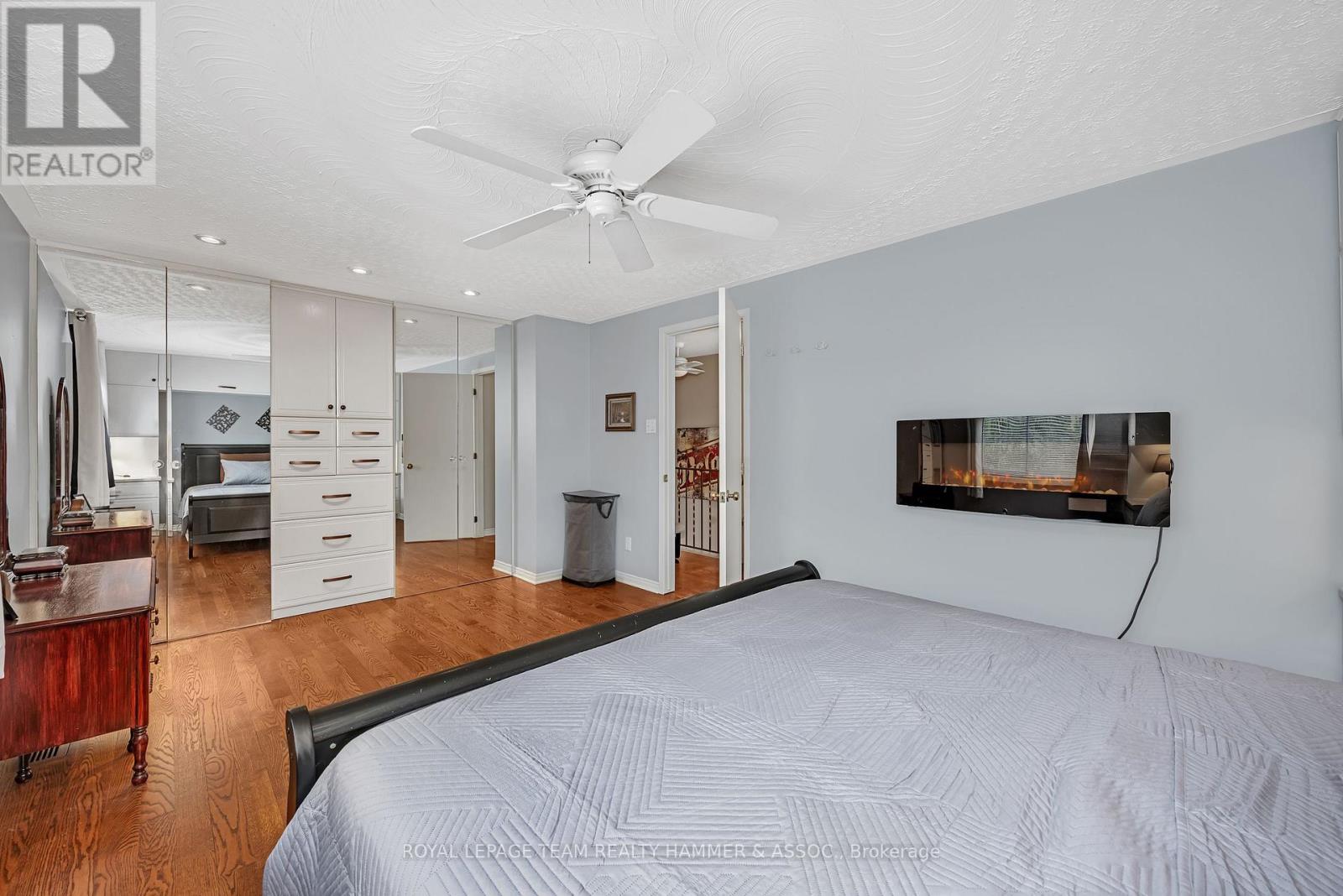Photo 17 of 2425 Southvale Crescent, Ottawa ON