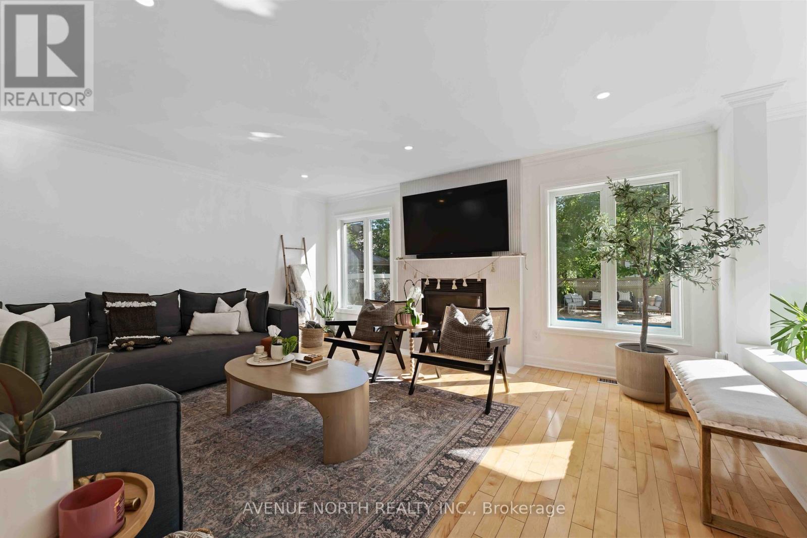 Photo 10 of 102 Chancery Crescent, Ottawa ON