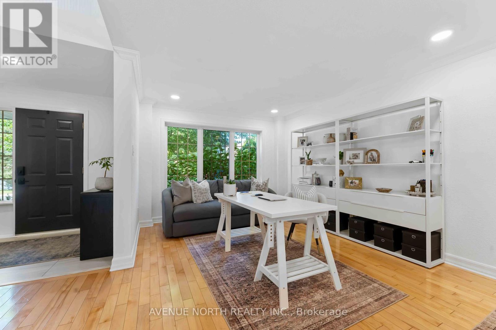 Photo 6 of 102 Chancery Crescent, Ottawa ON