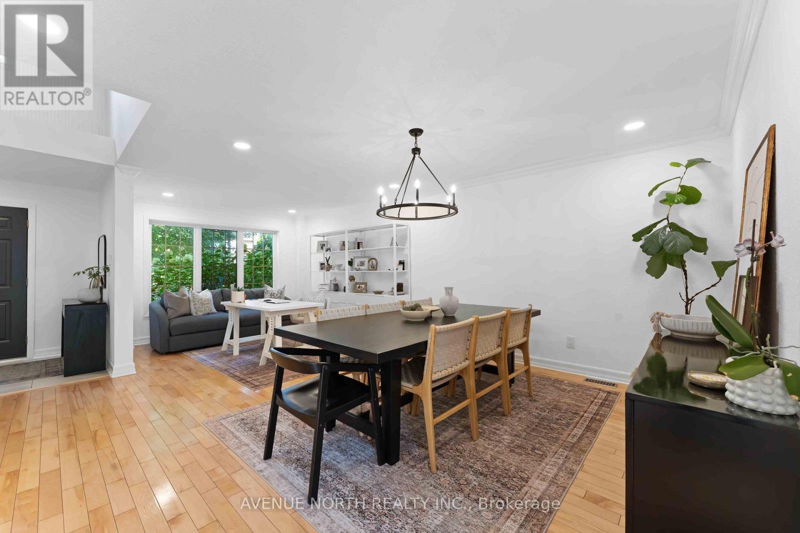 Photo 9 of 102 Chancery Crescent, Ottawa ON