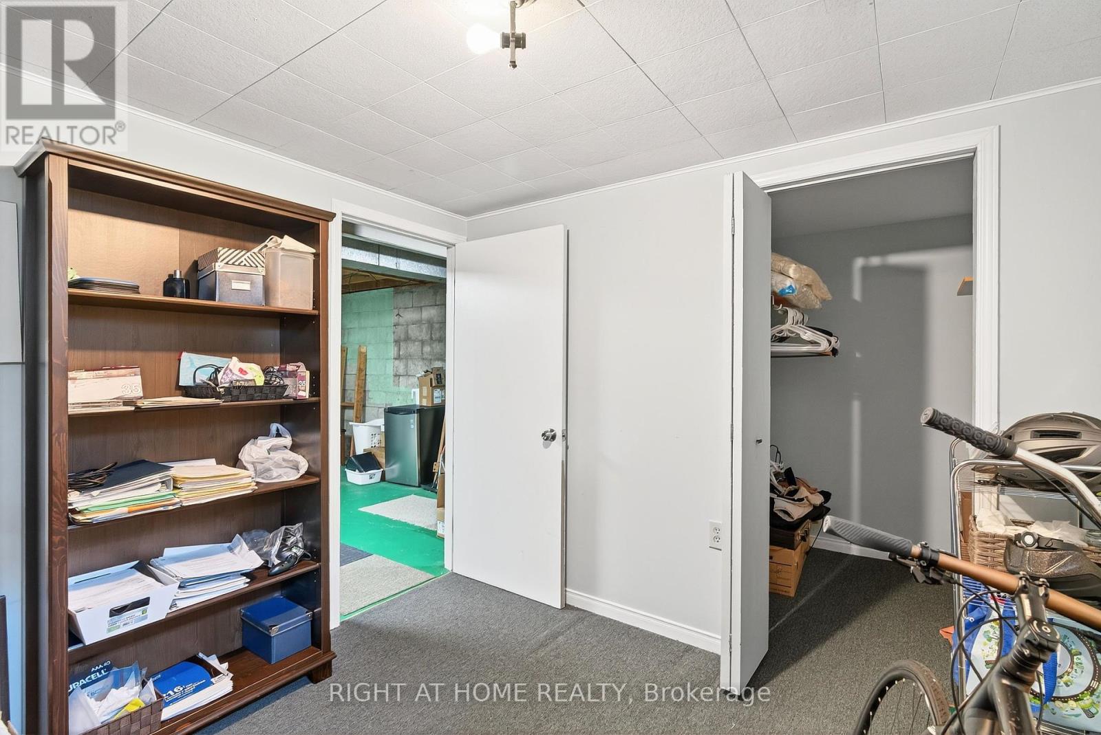 Photo 32 of 1153 Adirondack Drive, Ottawa ON