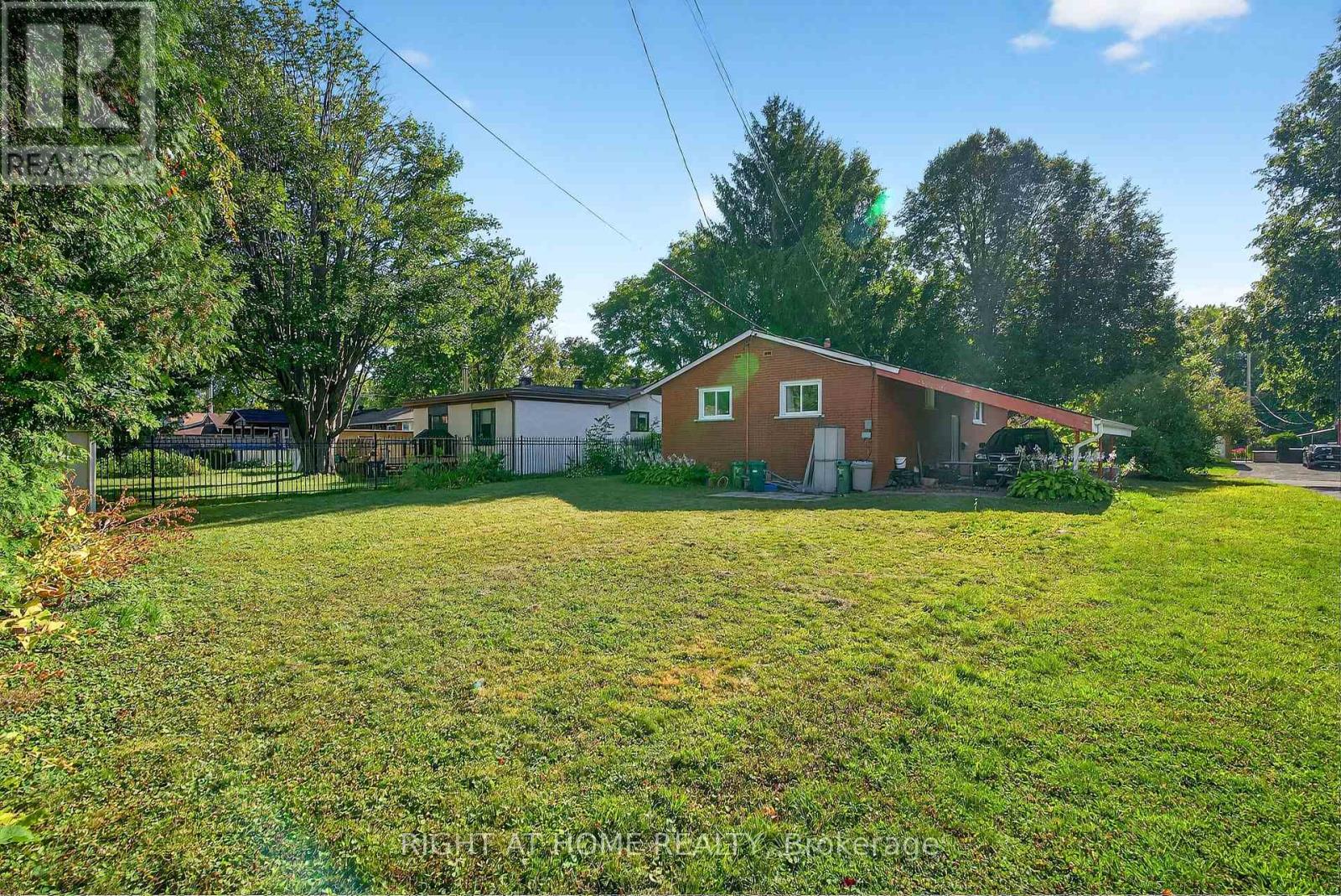 Photo 37 of 1153 Adirondack Drive, Ottawa ON