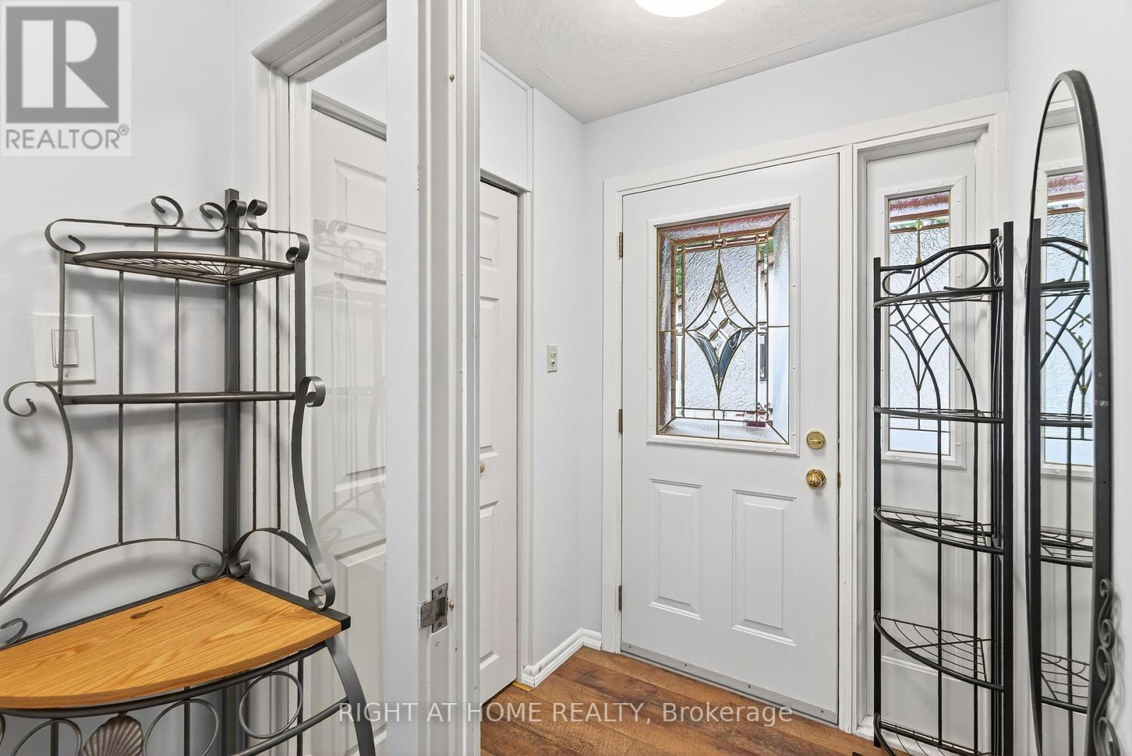 Photo 5 of 1153 Adirondack Drive, Ottawa ON