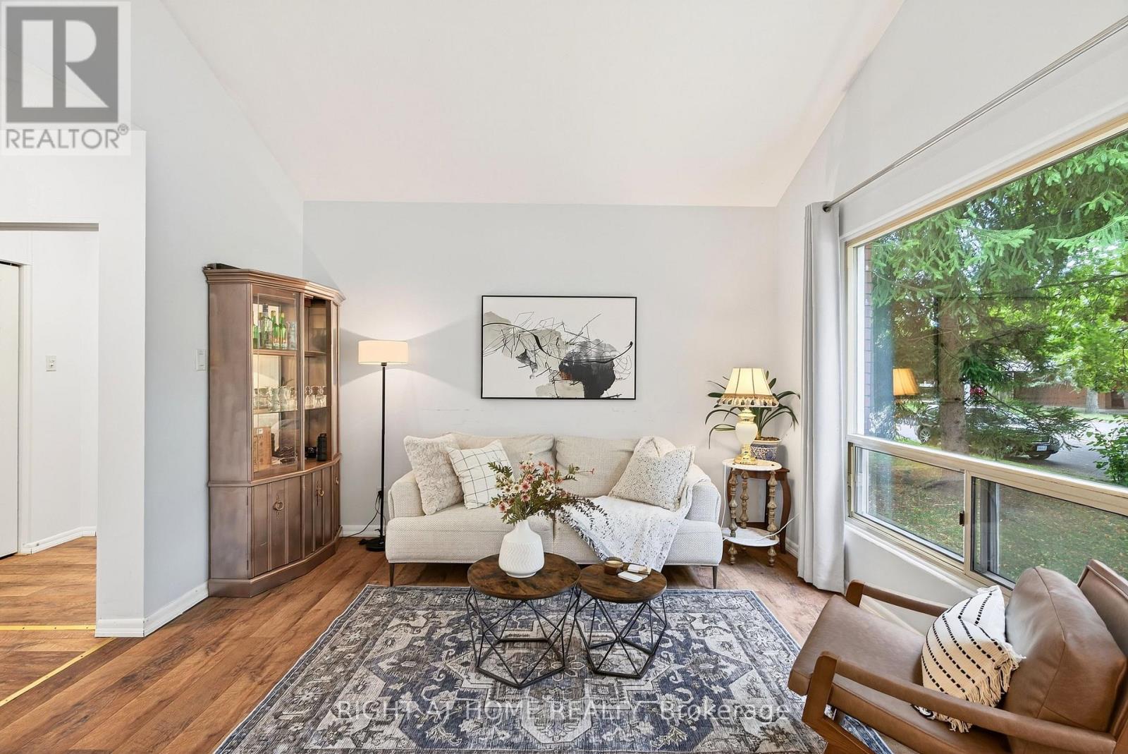 Photo 8 of 1153 Adirondack Drive, Ottawa ON