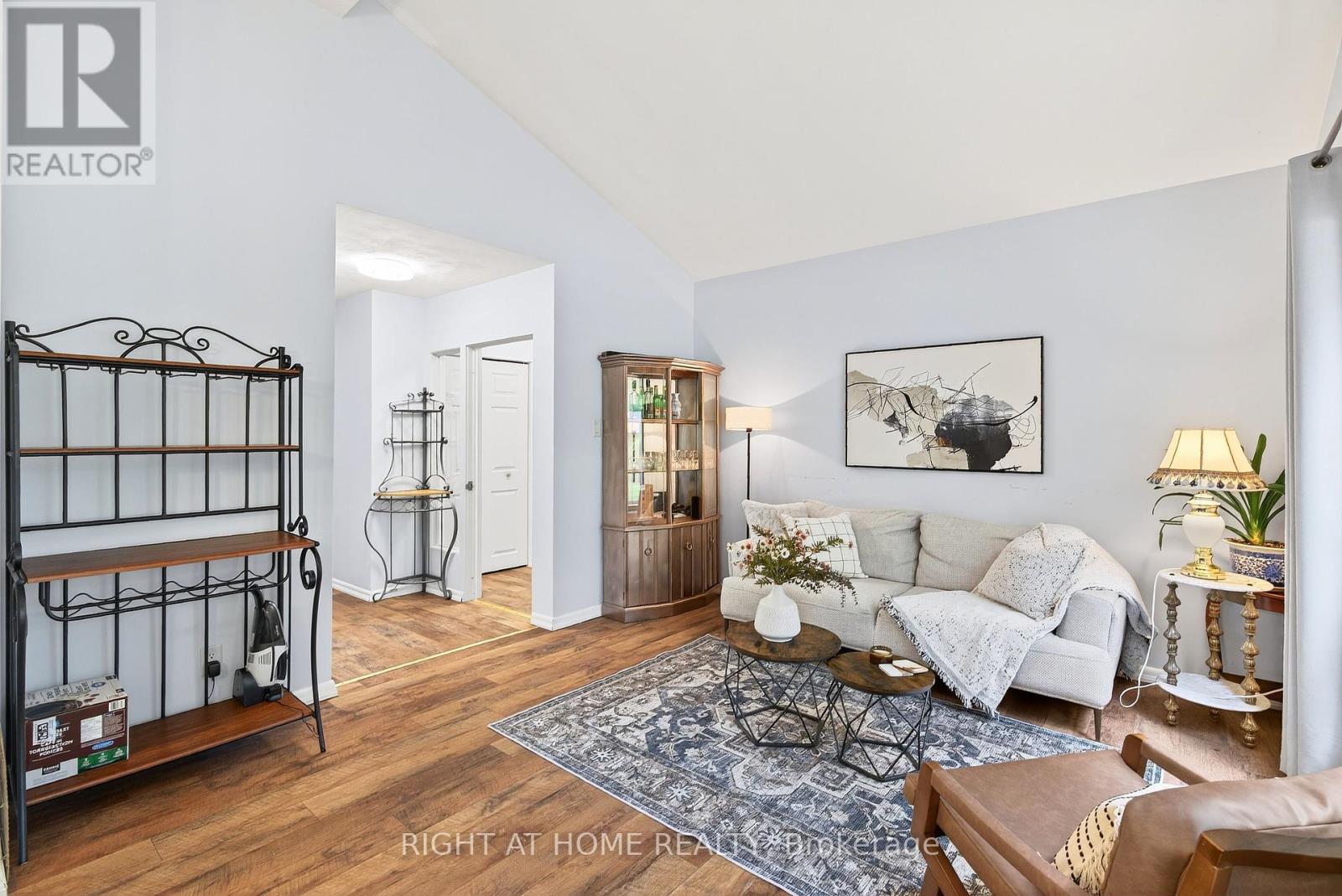 Photo 9 of 1153 Adirondack Drive, Ottawa ON