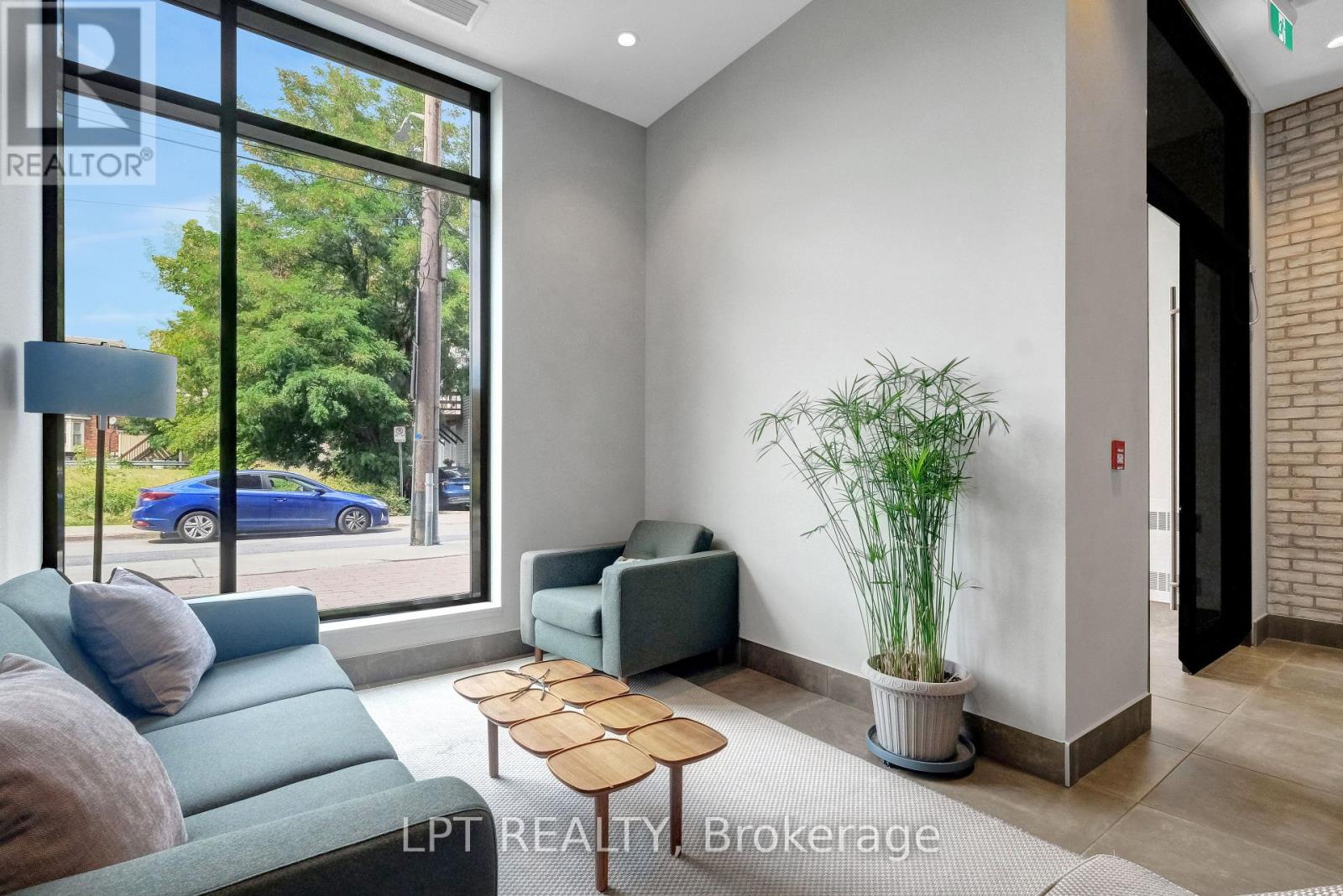 Photo 9 of 504 60 Springhurst Avenue, Ottawa ON