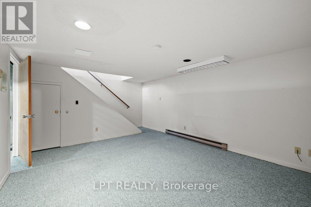 Photo 35 of 5 Cashman Place, Kingston ON