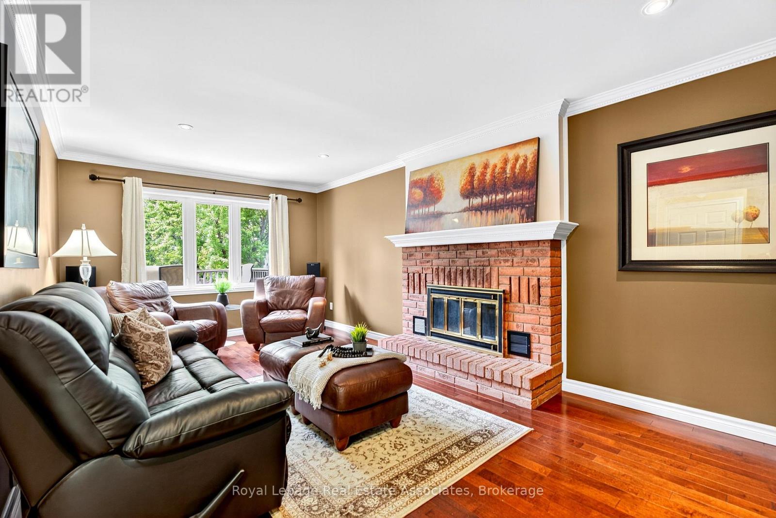 Photo 14 of 29 Laurendale Avenue, Hamilton ON