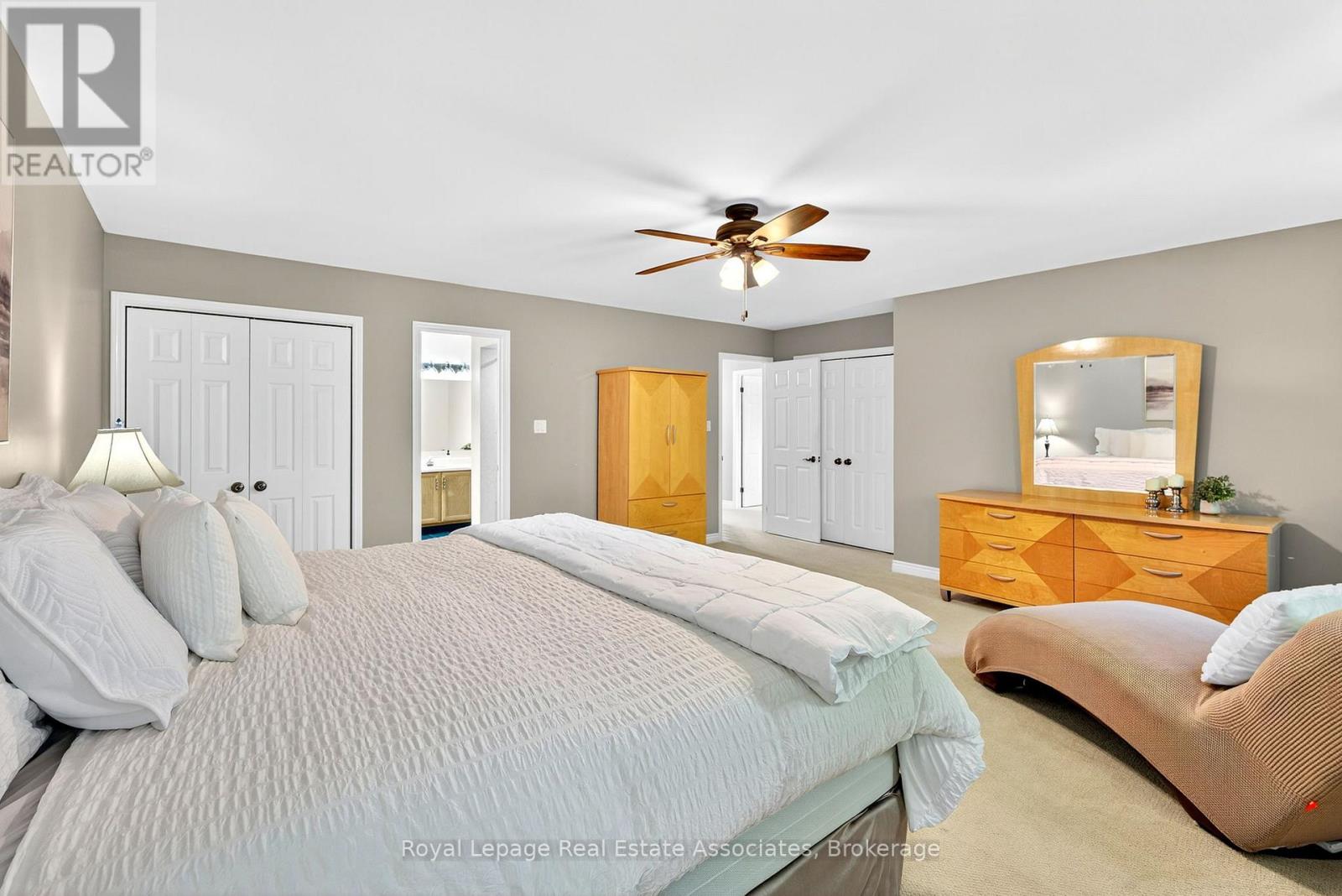 Photo 18 of 29 Laurendale Avenue, Hamilton ON