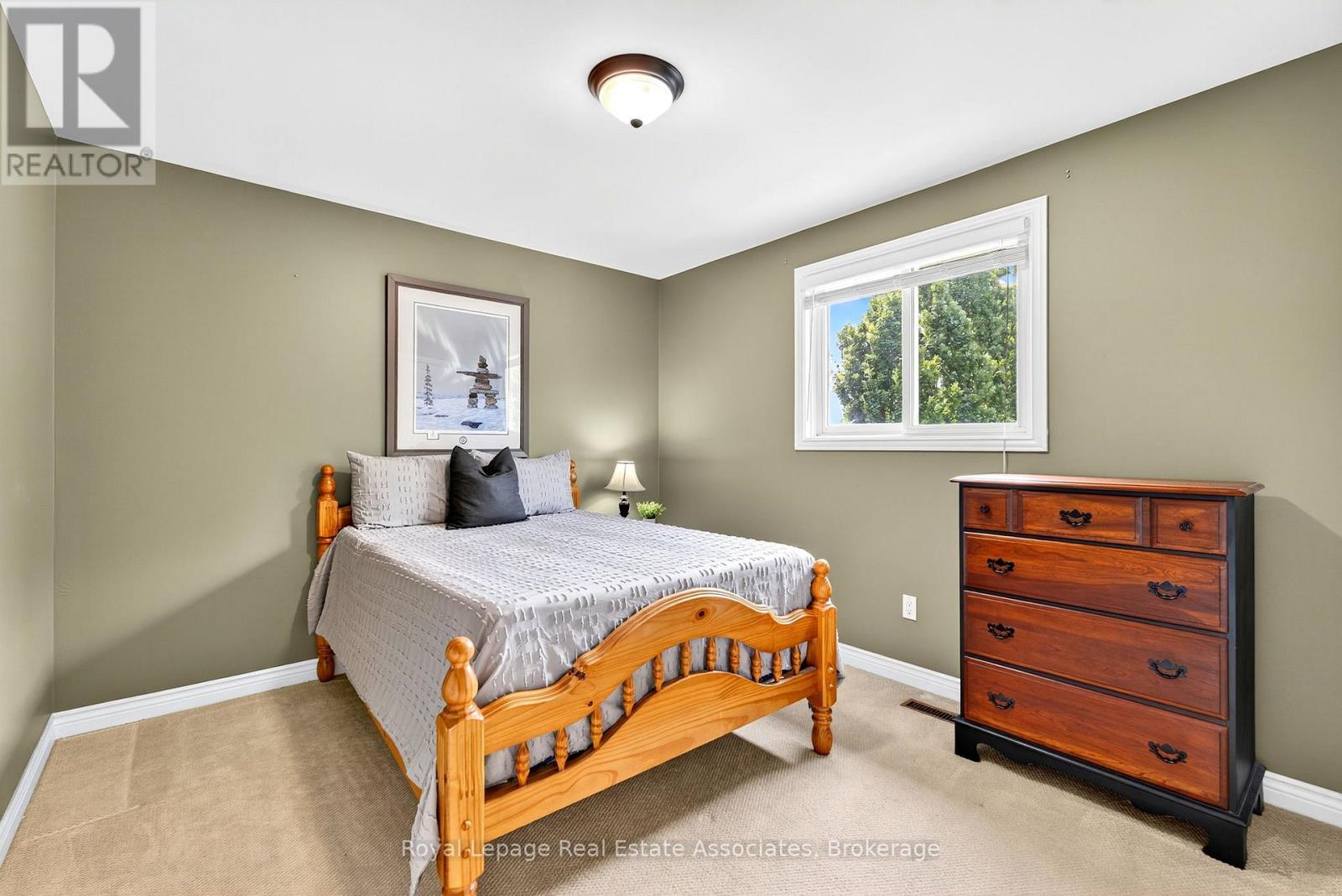 Photo 25 of 29 Laurendale Avenue, Hamilton ON