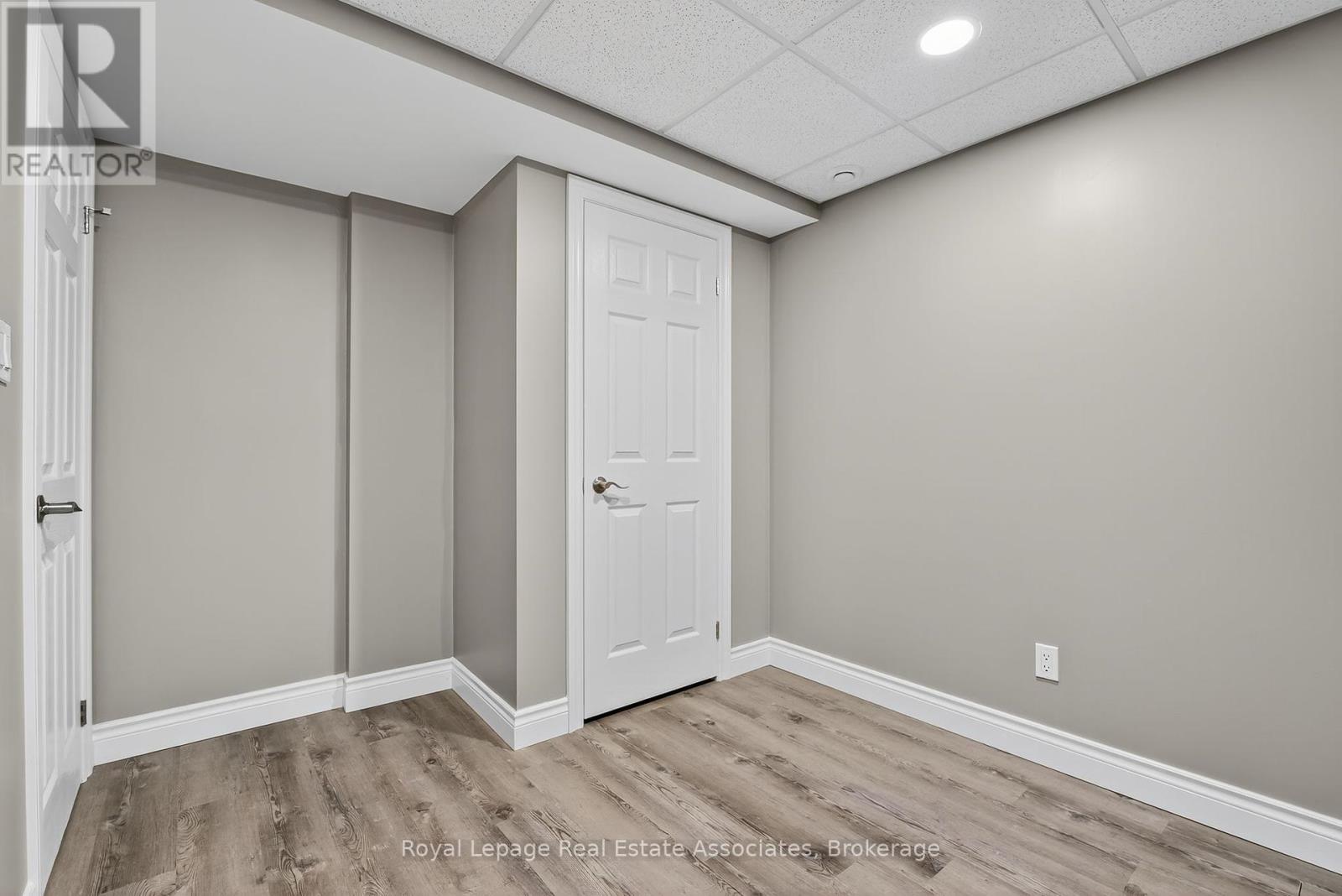 Photo 33 of 29 Laurendale Avenue, Hamilton ON
