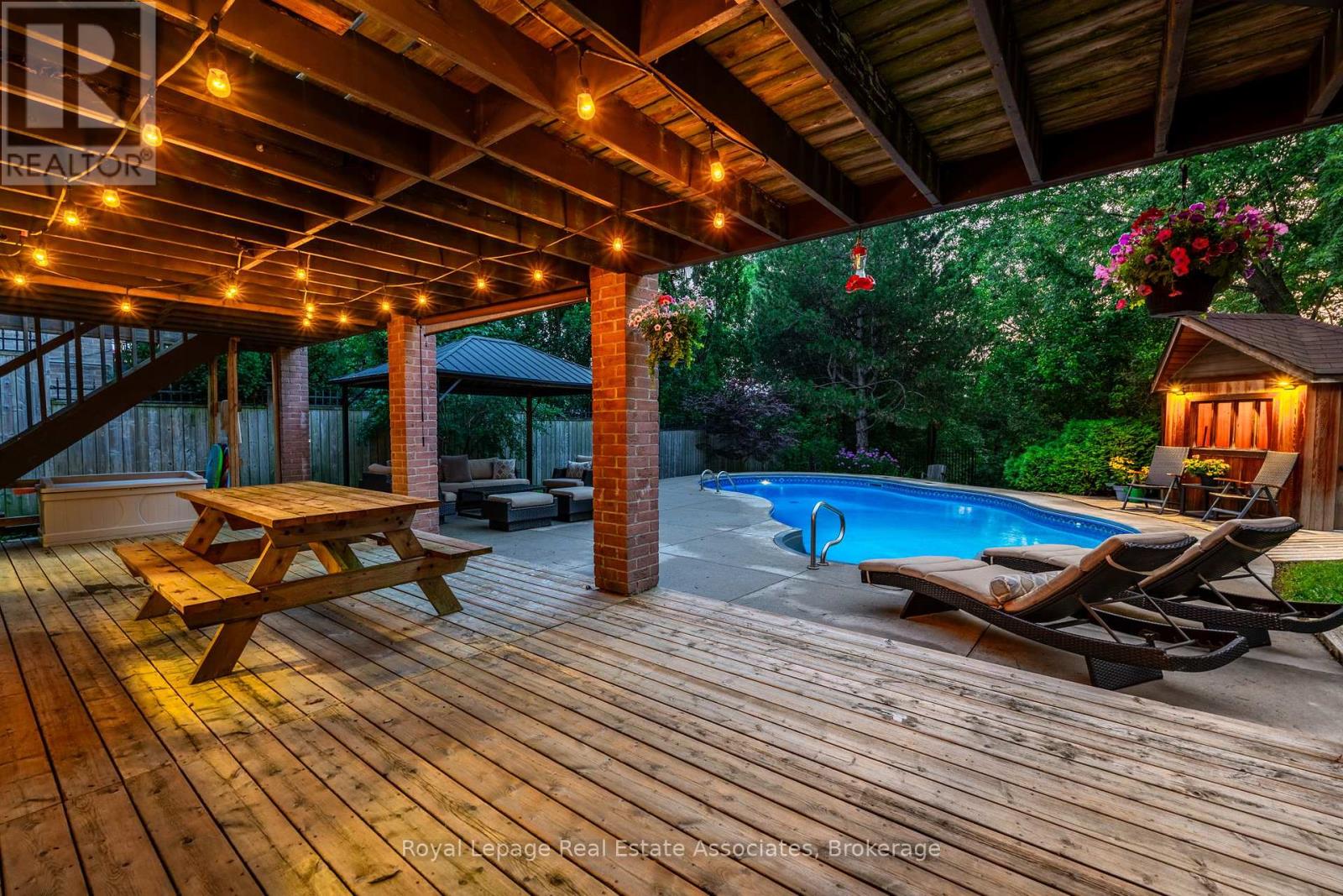 Photo 38 of 29 Laurendale Avenue, Hamilton ON