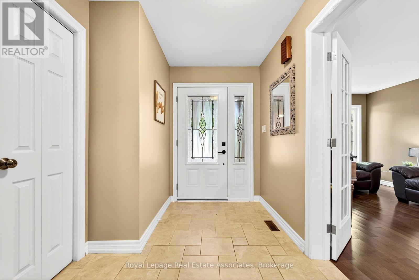 Photo 4 of 29 Laurendale Avenue, Hamilton ON
