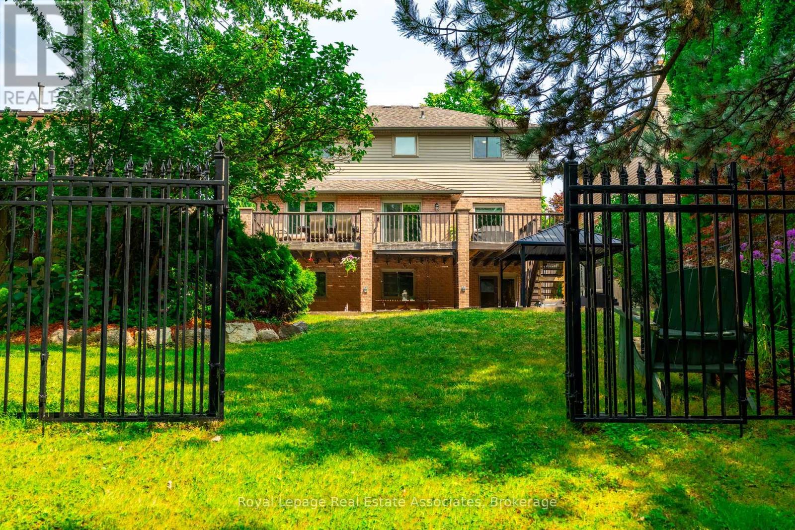 Photo 45 of 29 Laurendale Avenue, Hamilton ON