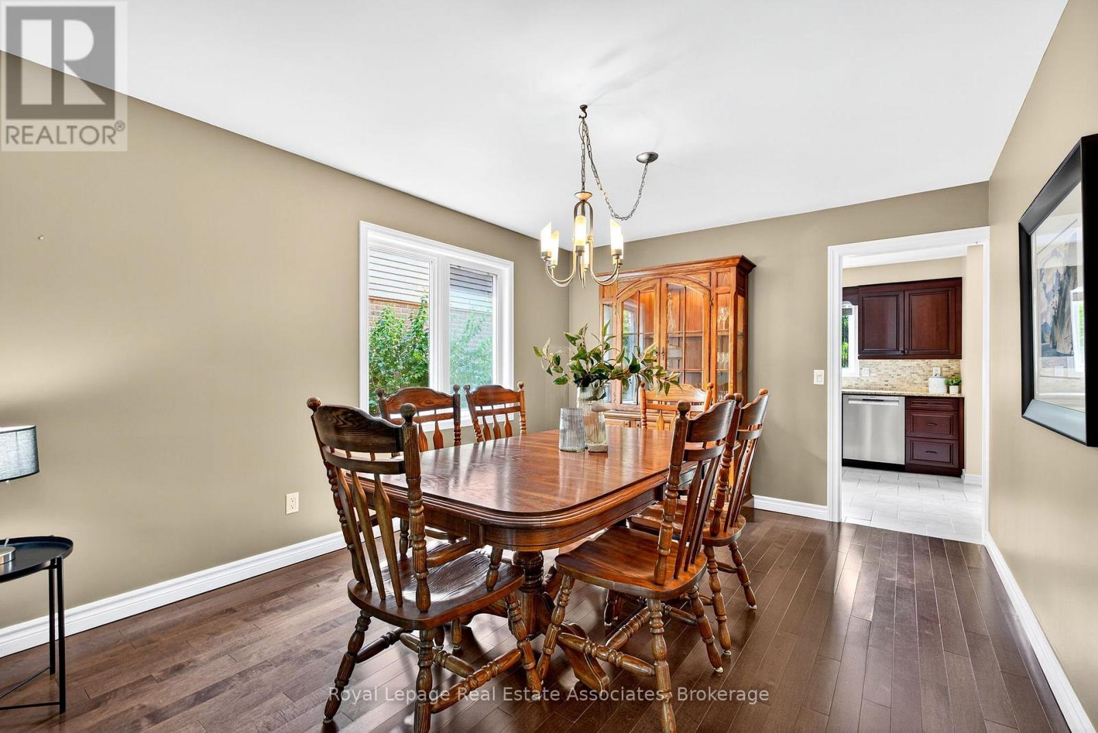 Photo 9 of 29 Laurendale Avenue, Hamilton ON