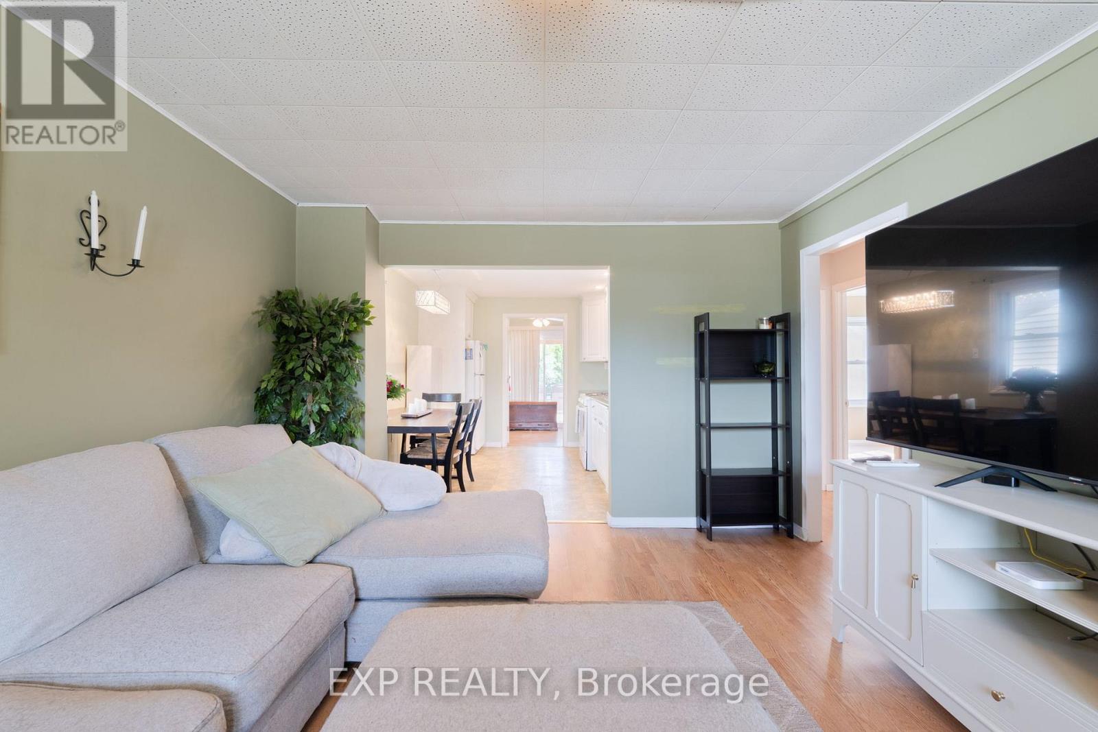 Photo 14 of 325 Simpson Avenue, Welland ON