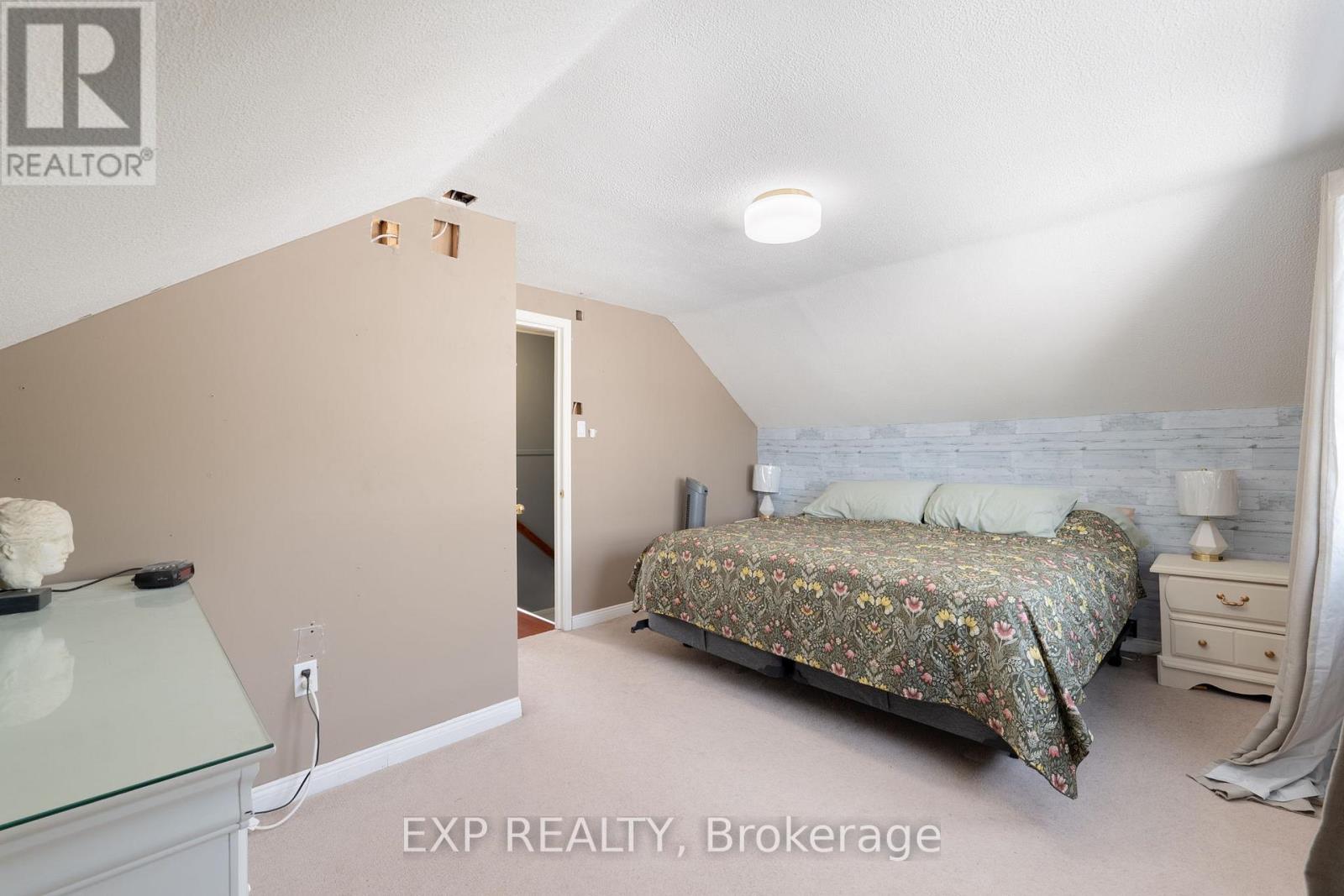 Photo 20 of 325 Simpson Avenue, Welland ON