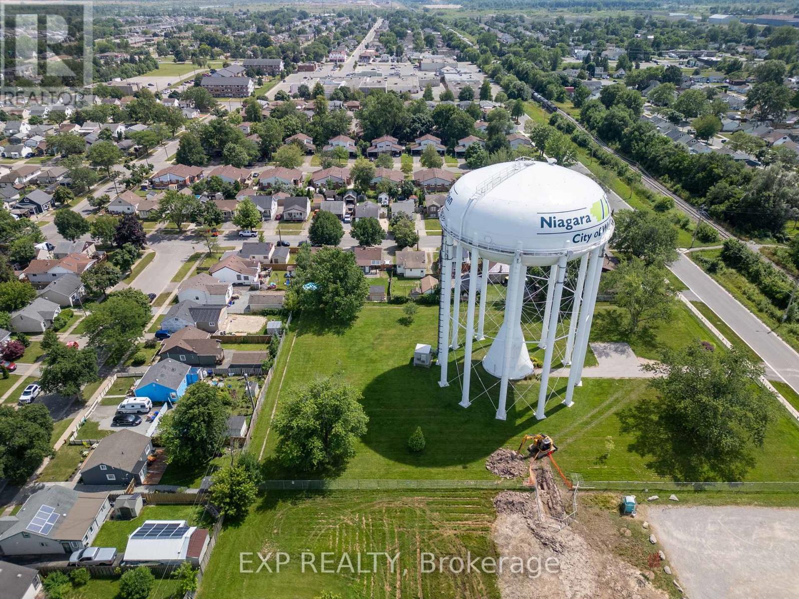 Photo 30 of 325 Simpson Avenue, Welland ON