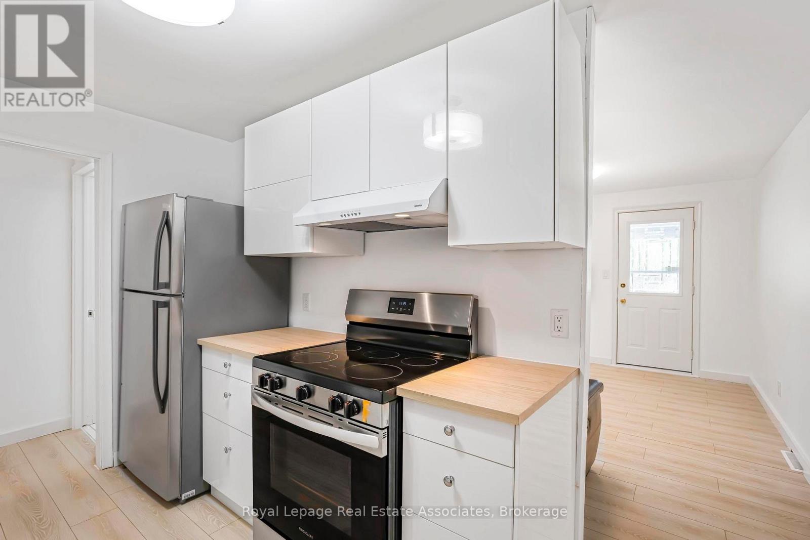 Photo 9 of 256 Chapel Street, Norfolk ON