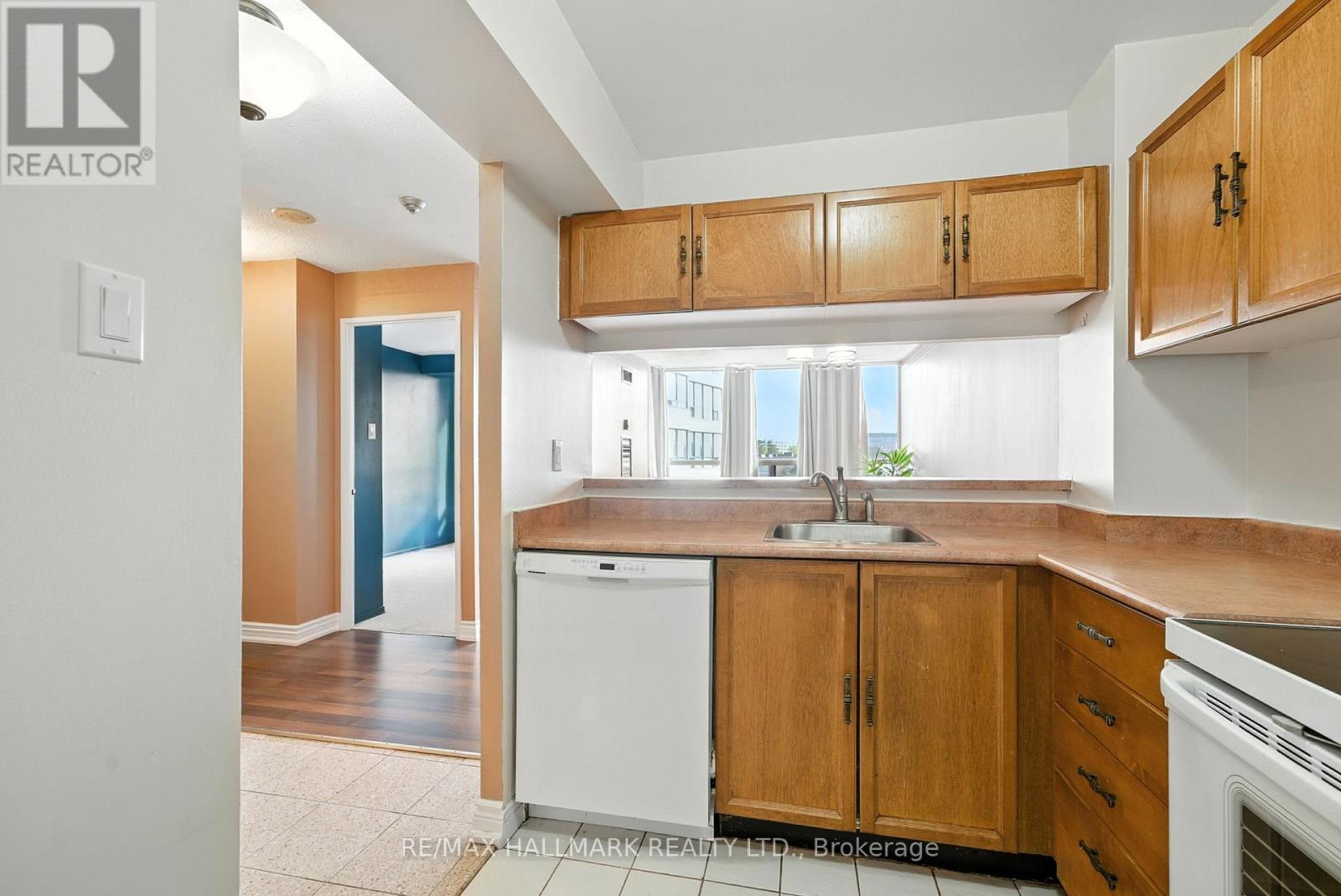 Photo 11 of 802 3050 Ellesmere Road, Toronto ON