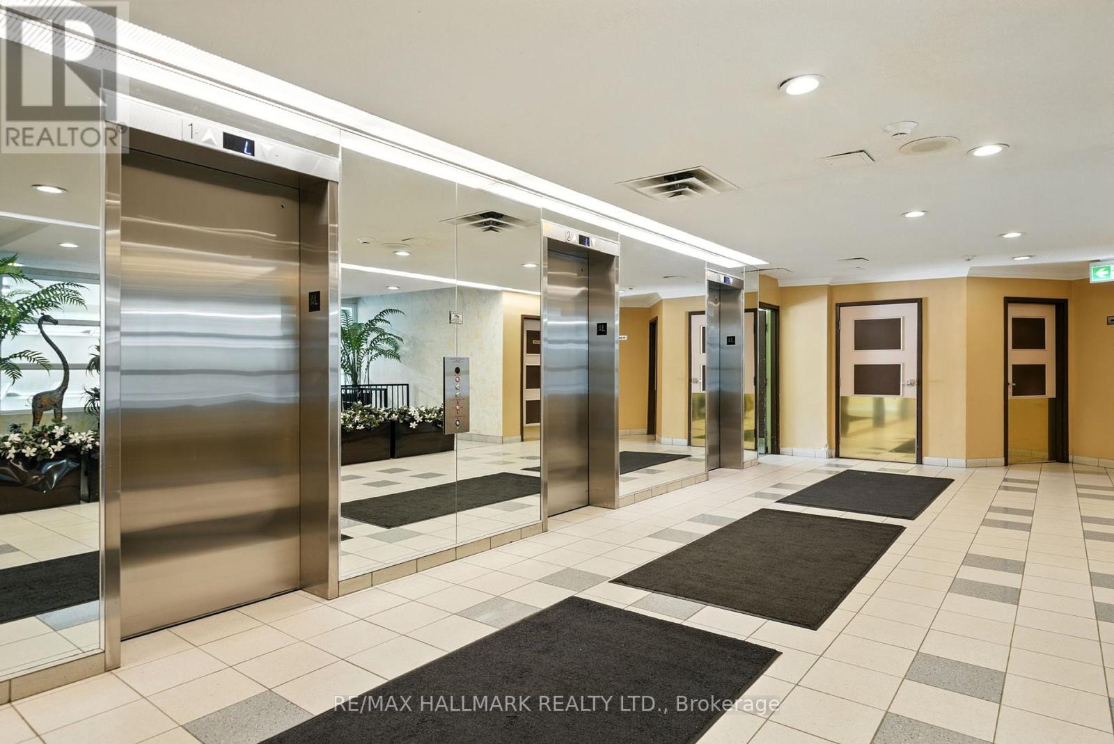Photo 5 of 802 3050 Ellesmere Road, Toronto ON